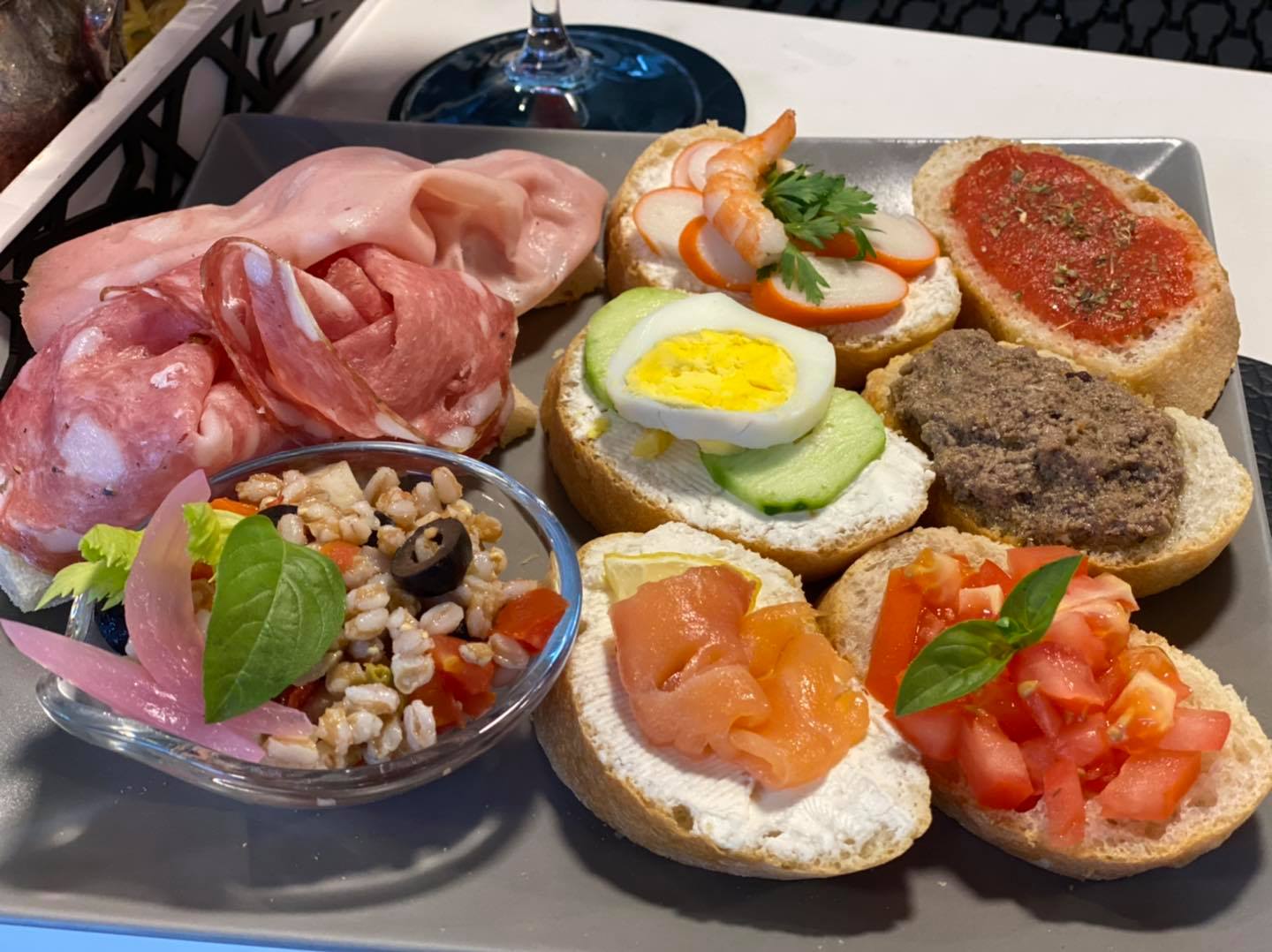 Le Cattive Abitudini Home made food