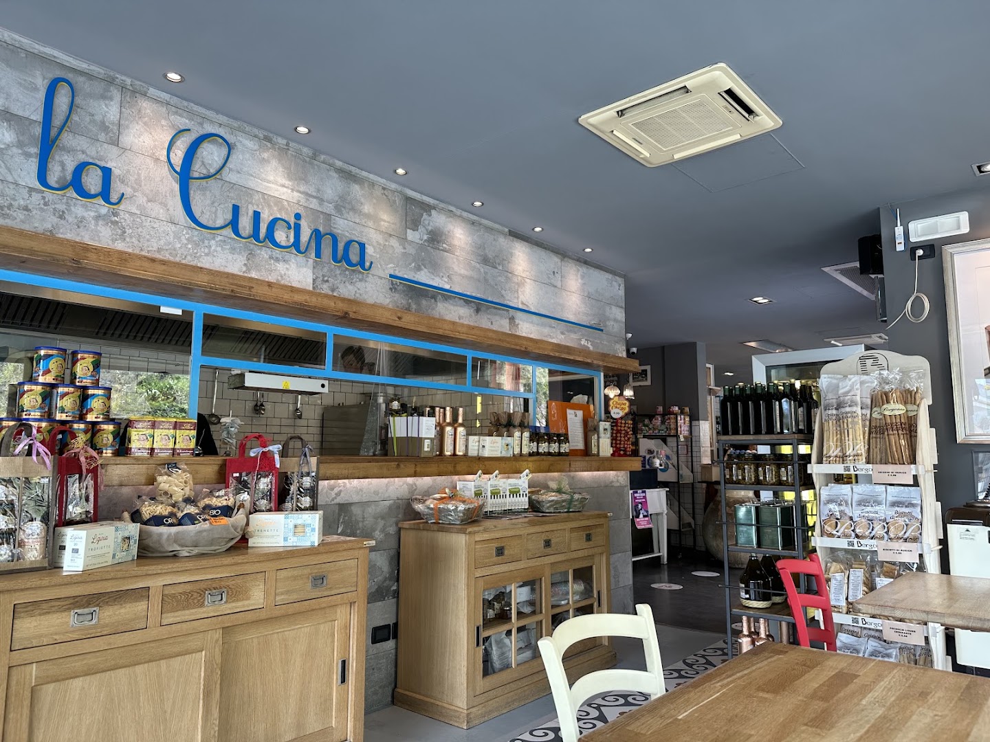 Le Cave Ristoro e Caffè, Imperia
