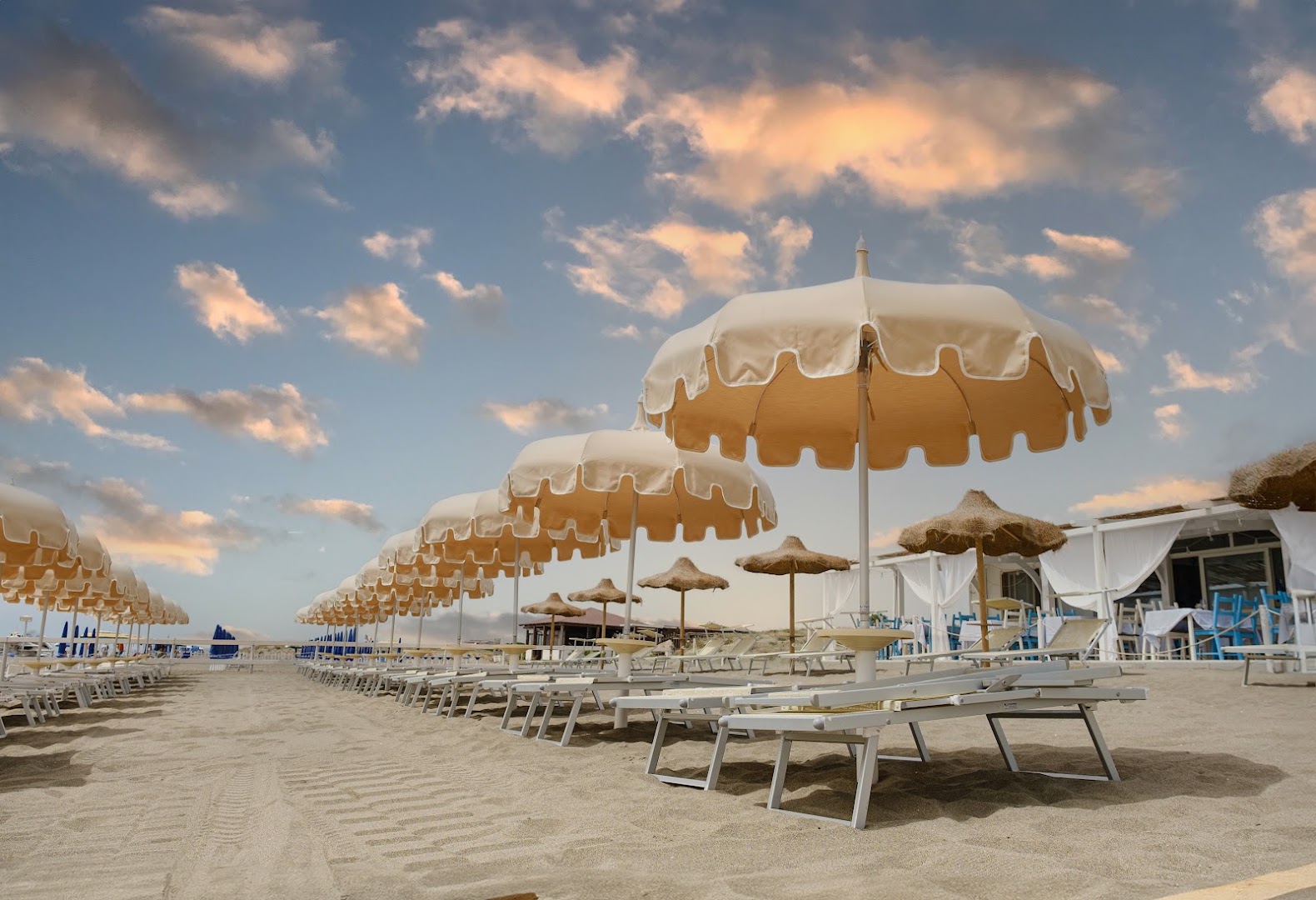Le Club 75 Beach