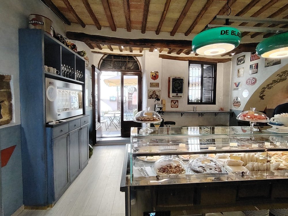 Le Cocche Restaurant
