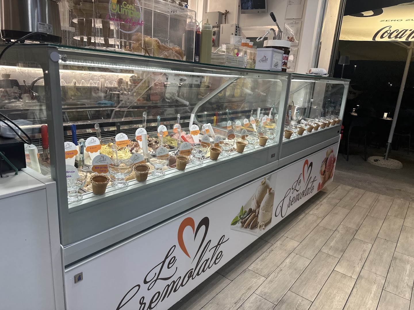 Le Cremolate Beach Gelateria Caffetteria Drinkeria