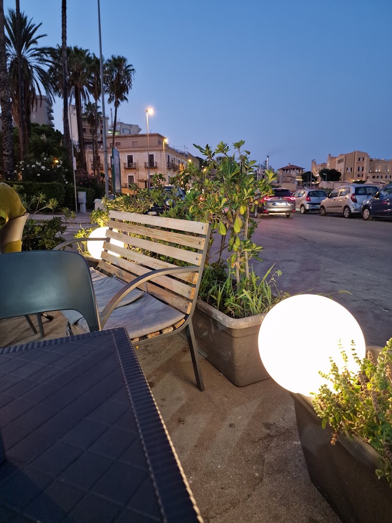Le Cremolate Beach Gelateria Caffetteria Drinkeria