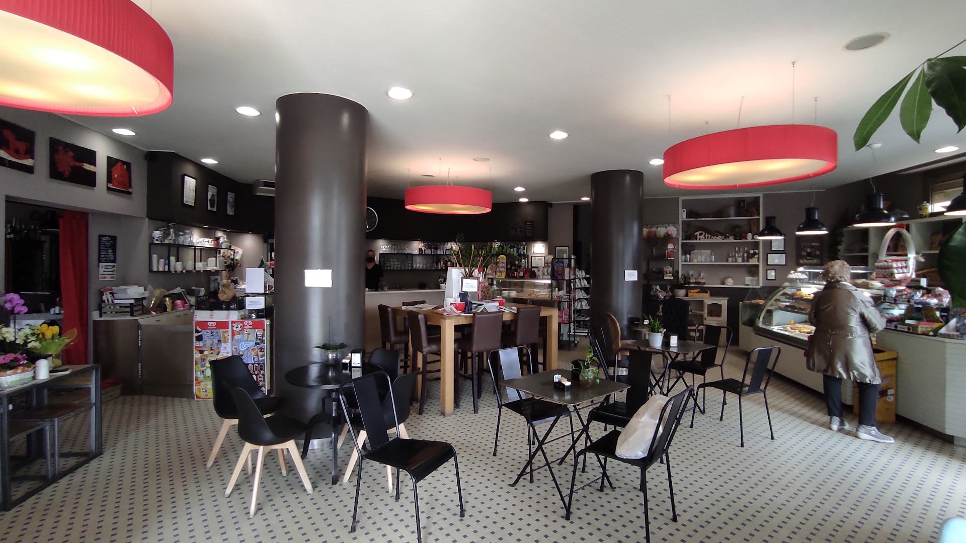 LE DELIZIE -- Caffetteria - Forno - Pasticceria - Pizzeria -Trattoria- Gelateria