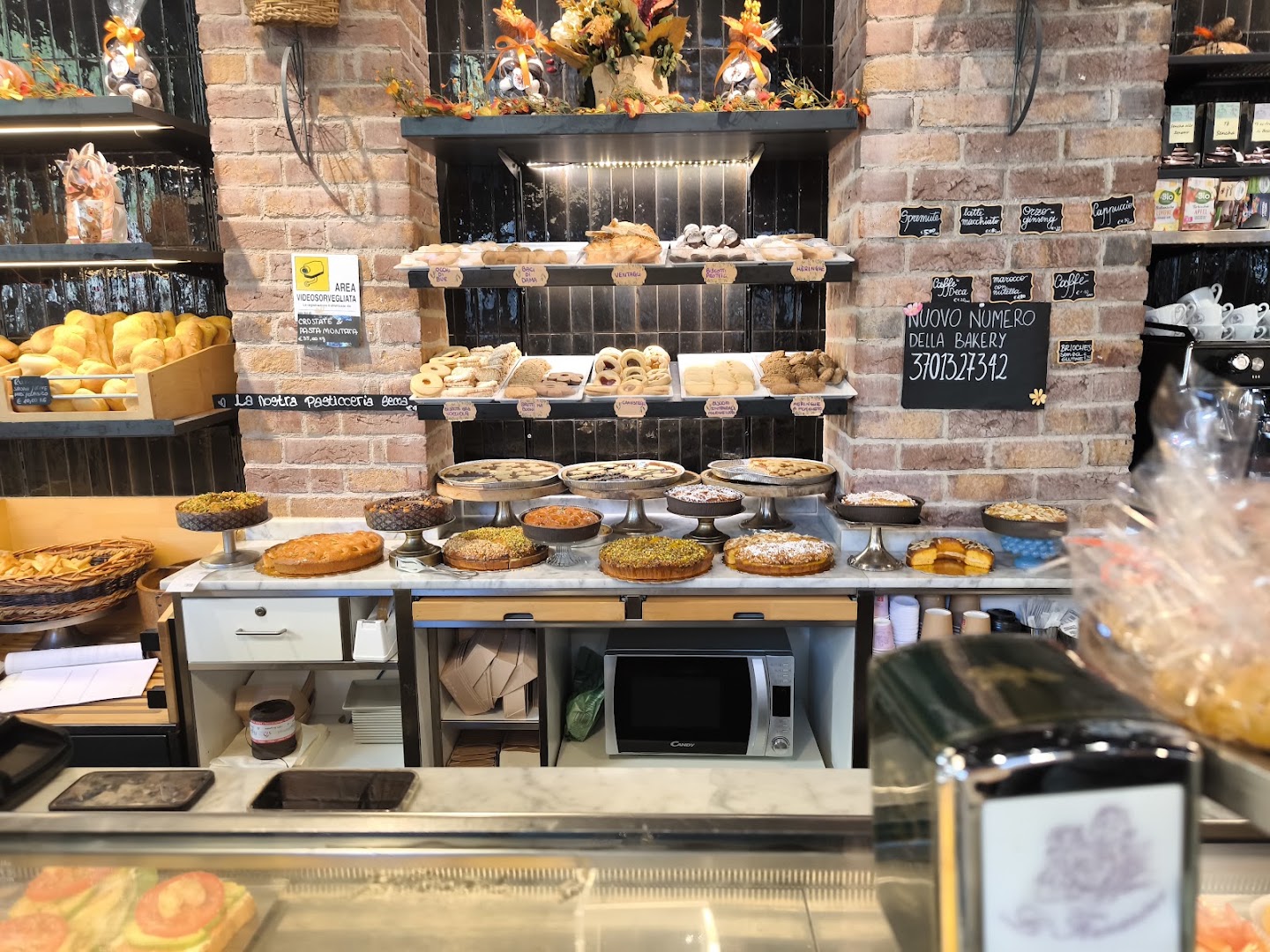 Le Fornarine Bakery Caffè