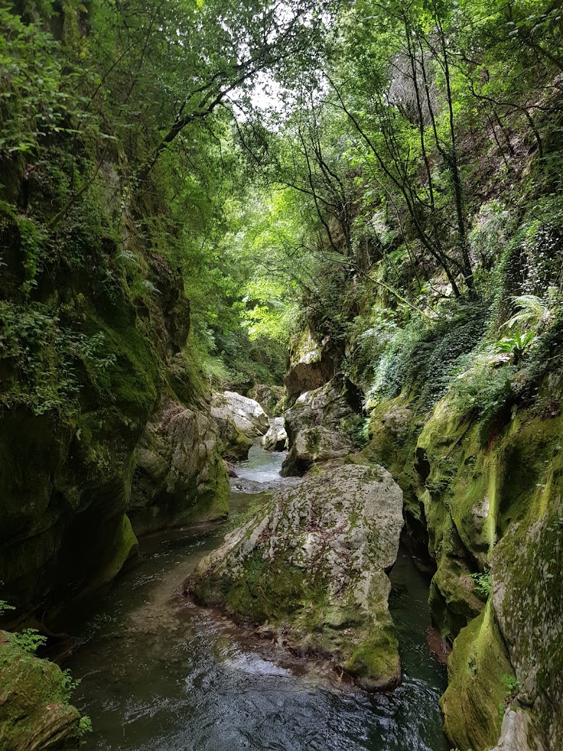 Le Gole del Farfa, Mompeo