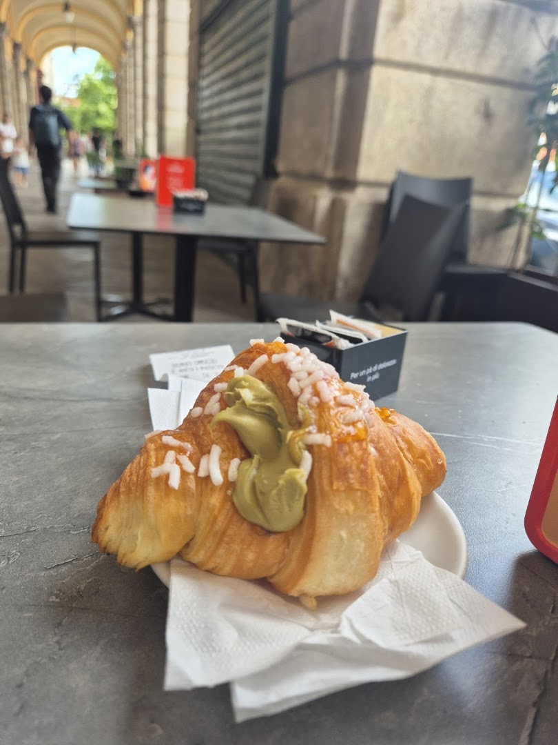 Le Grand Cafe'