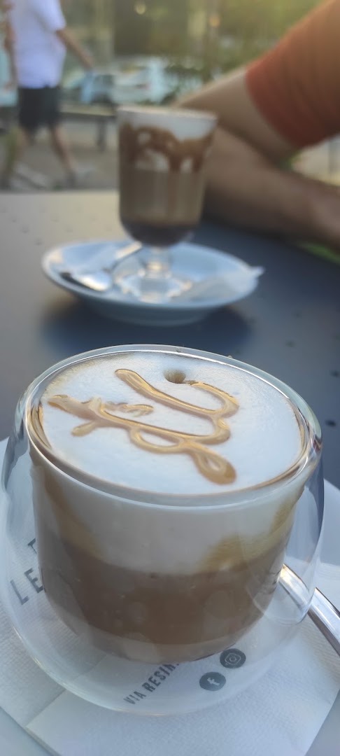 Le Mura Café