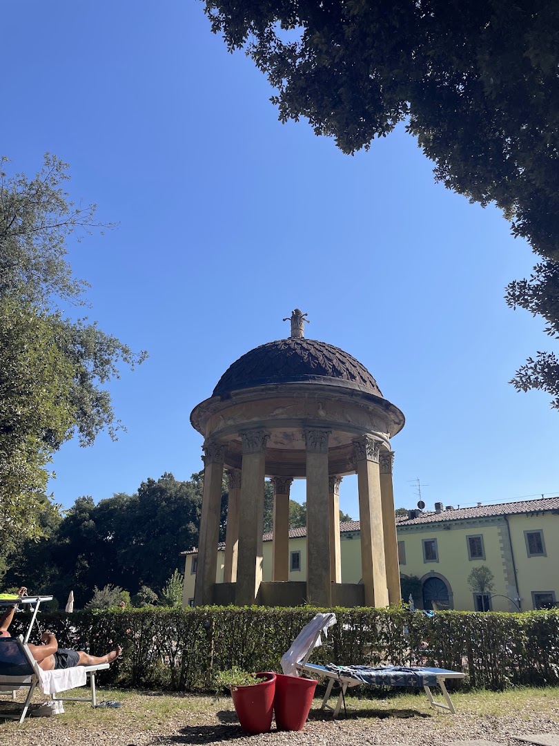 Le Pavoniere Firenze
