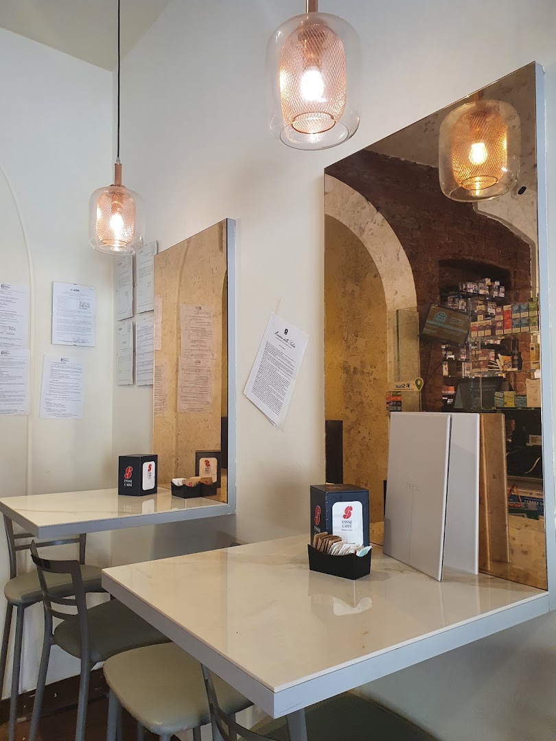 Le petit bar tabacchi