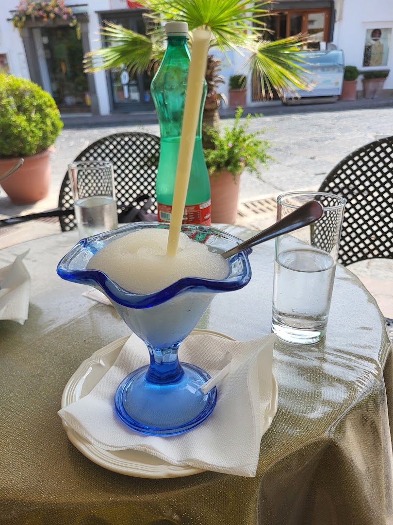 Le Petit Cafè cocktail bar, Lacco Ameno