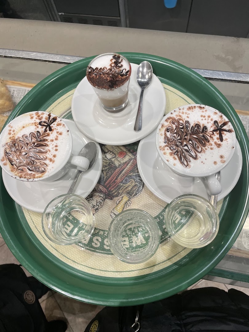 Le Petit Cafè