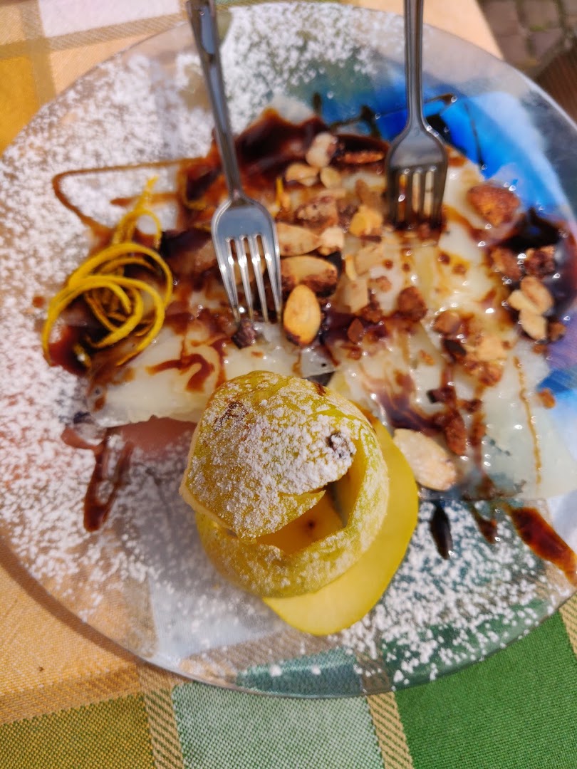 Le Petite Cafè