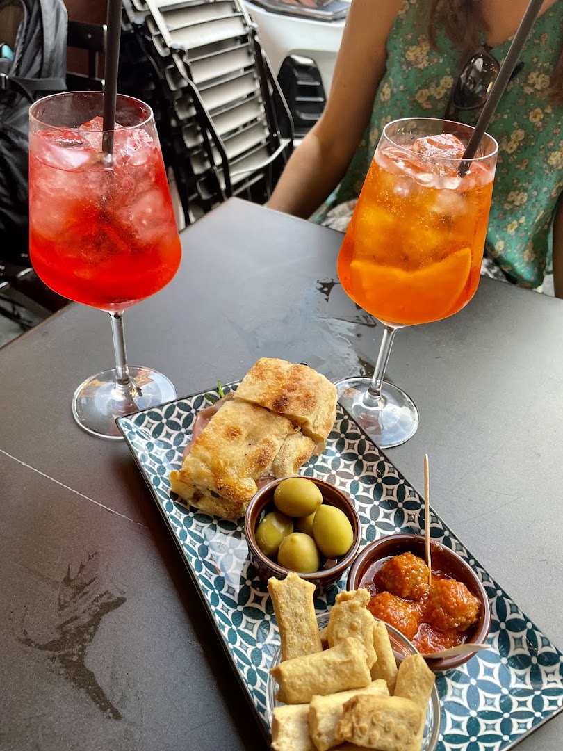 Le Tuate, Bologna