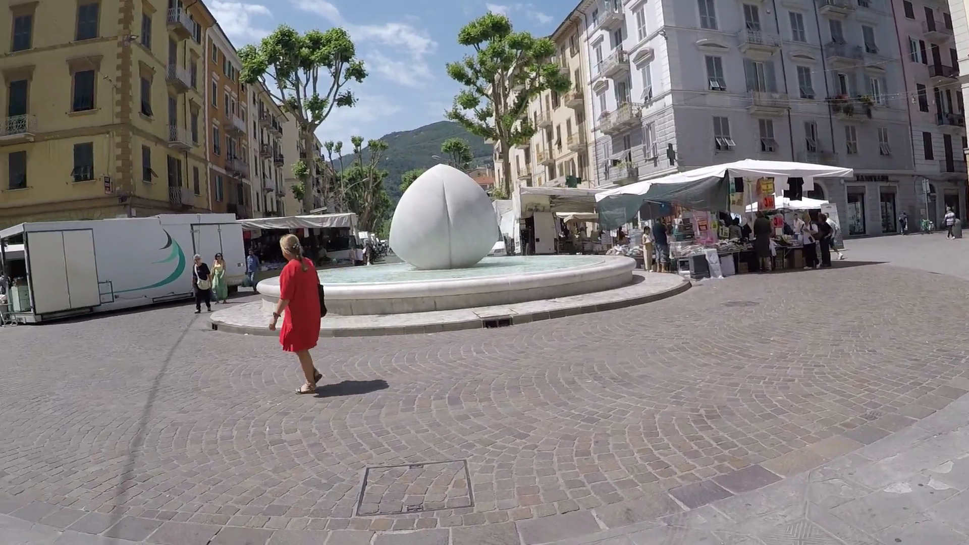 "Le vele" di Viliano Tarabella - Fontana del dialogo
