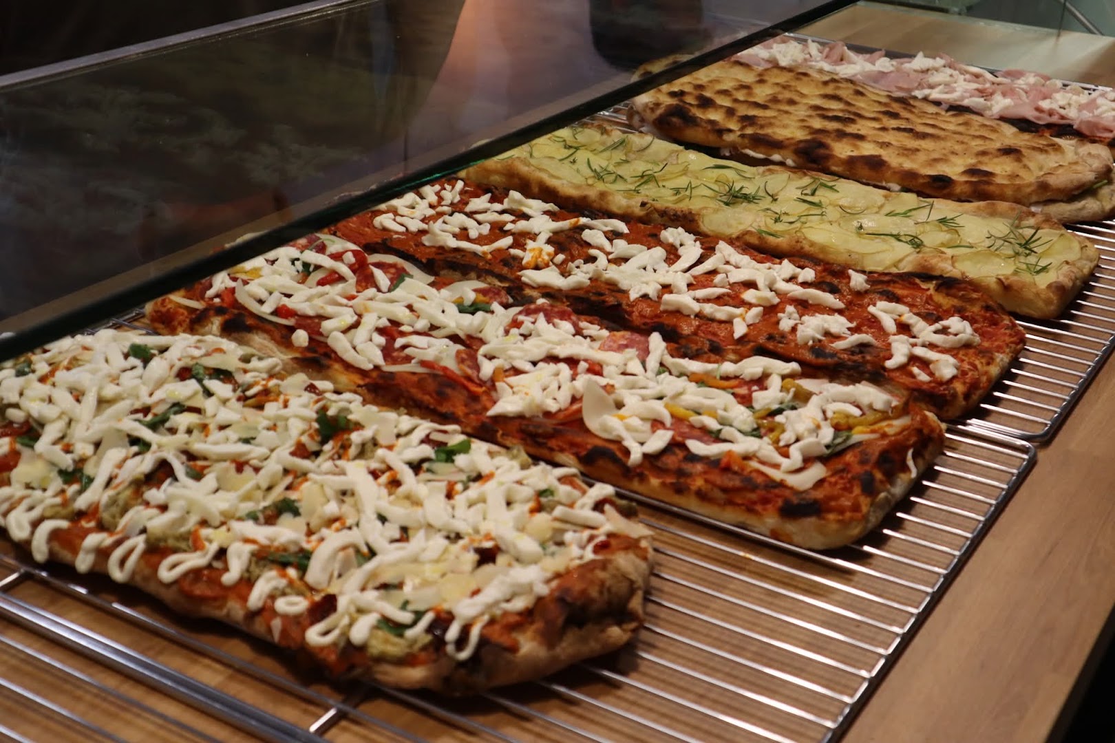Legami • pizza al taglio e dolci