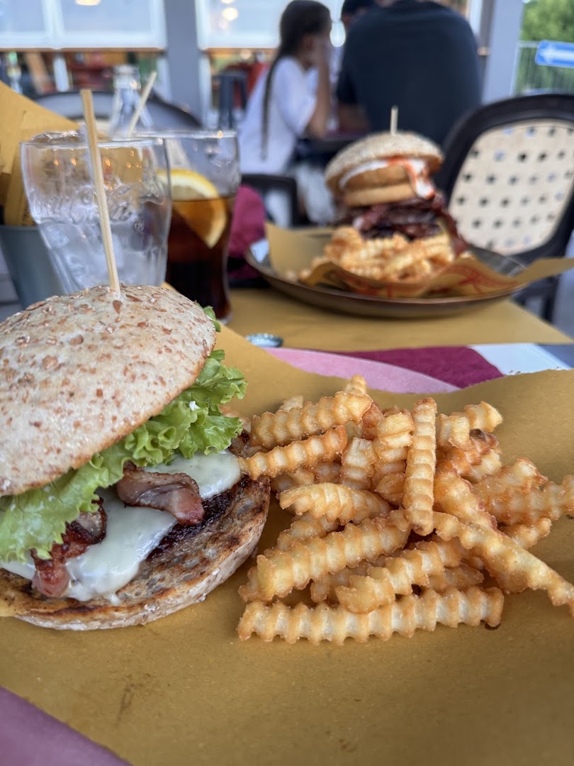 LEGENDS | Hamburgeria bar fast food, Orgiano