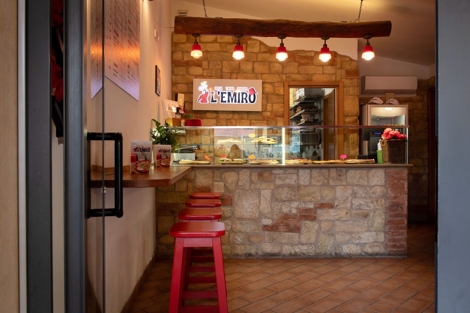 L'Emiro Pizza Tacos Burger e crêpes, Pietrasanta
