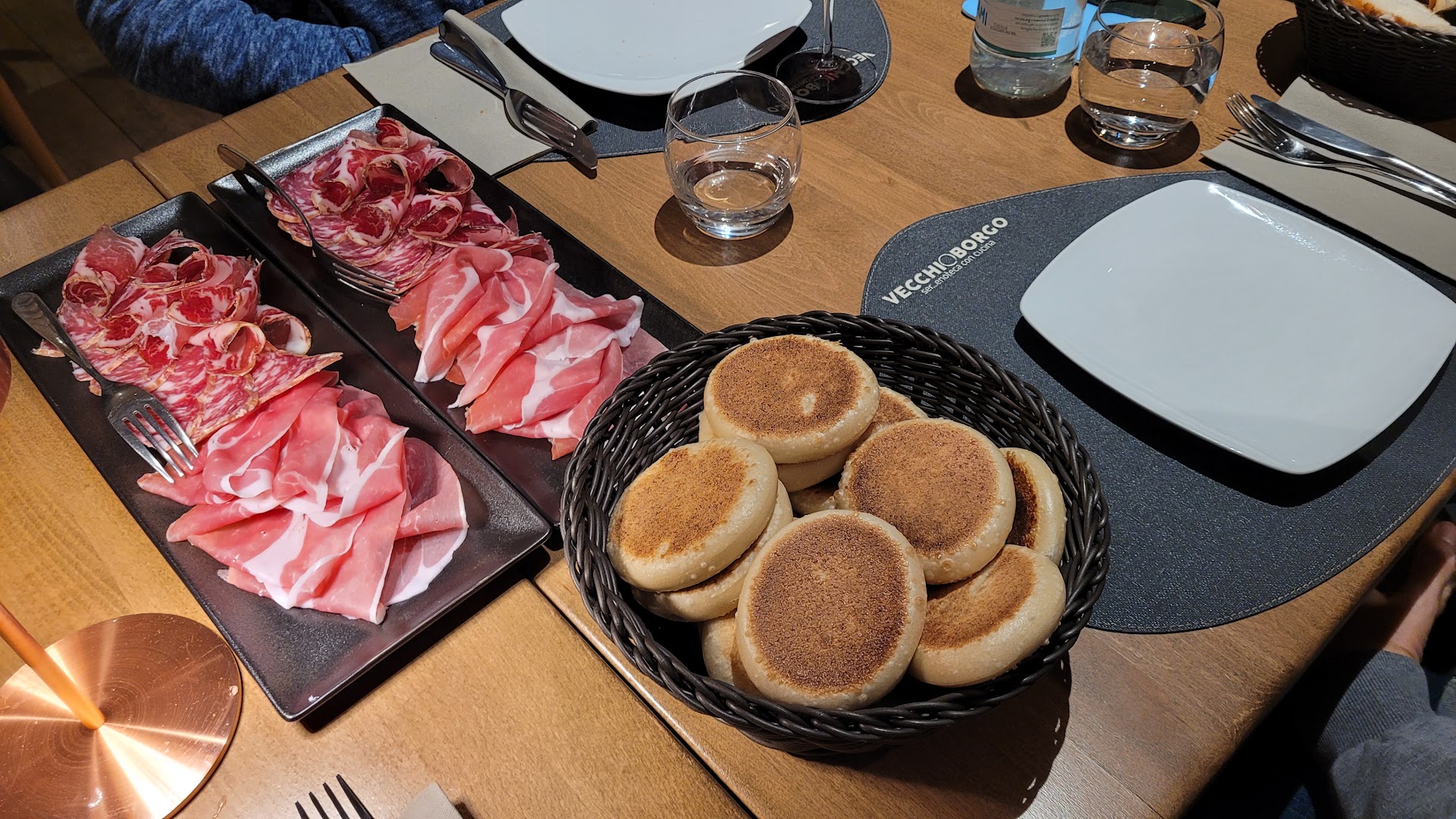 L'Enoteca Il Vecchio Borgo Snc