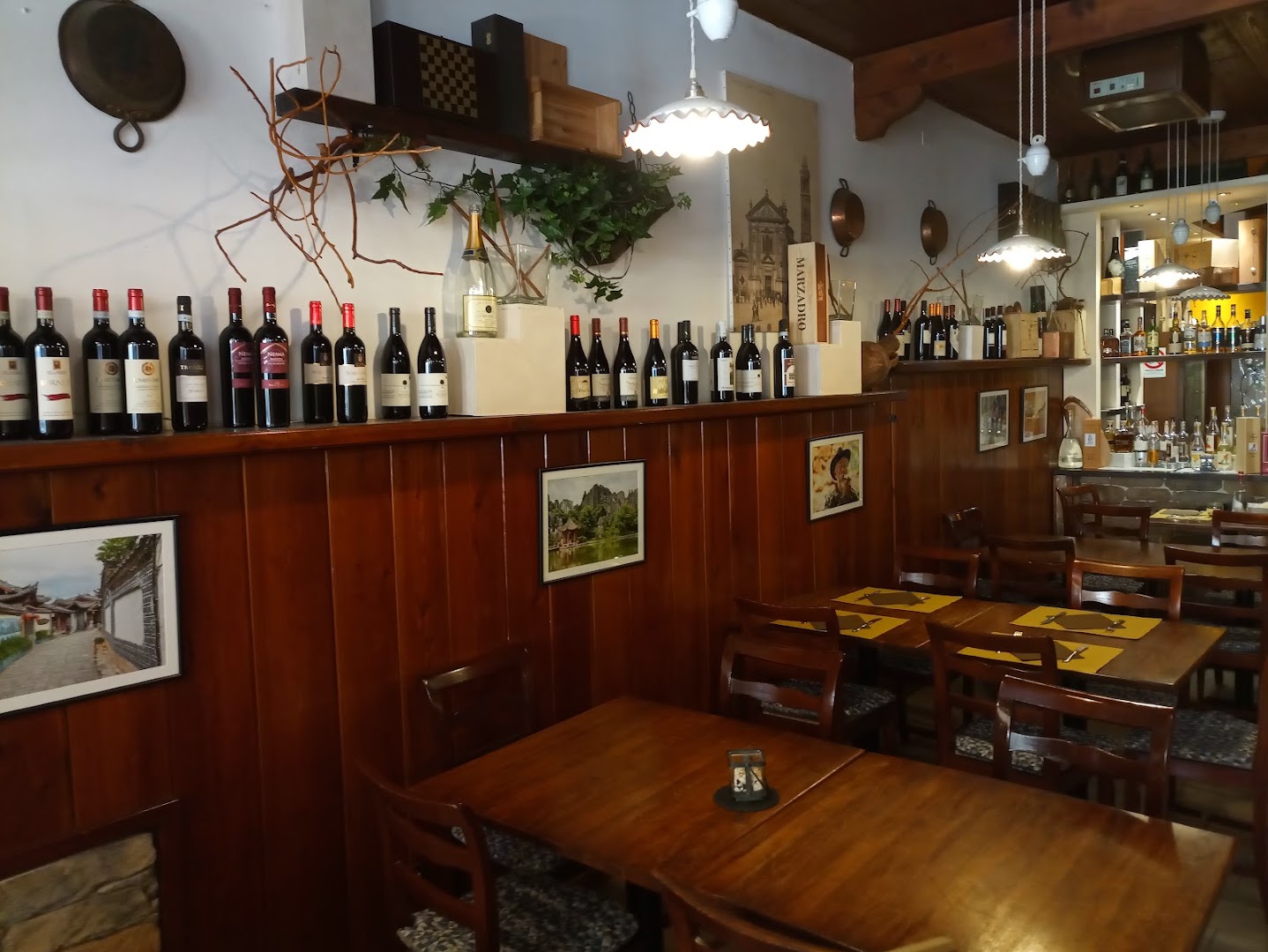 L'Enoteca Il Vecchio Borgo Snc