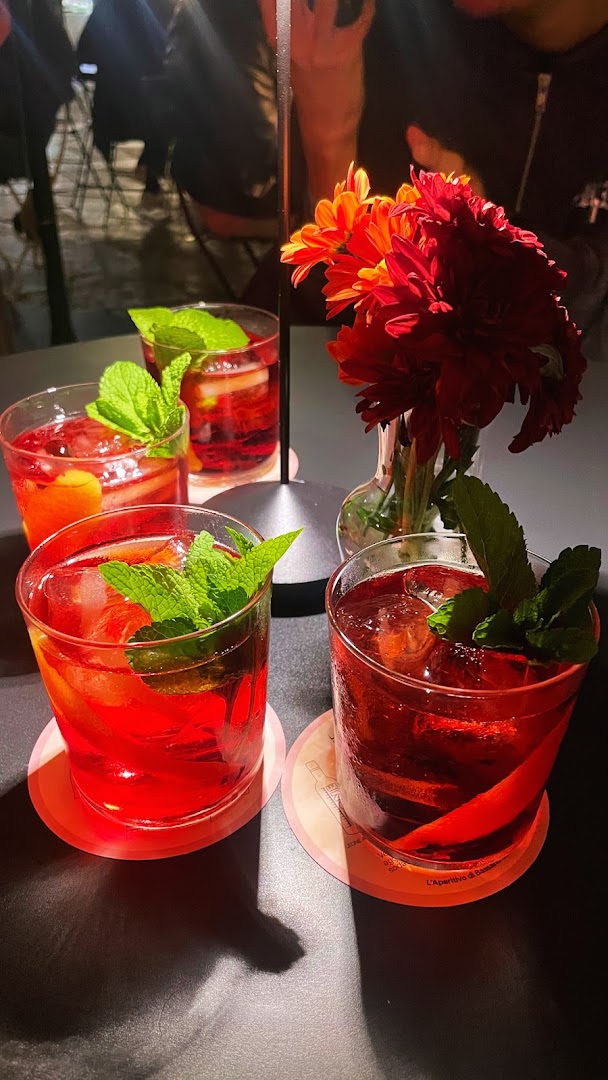 Leon Bar