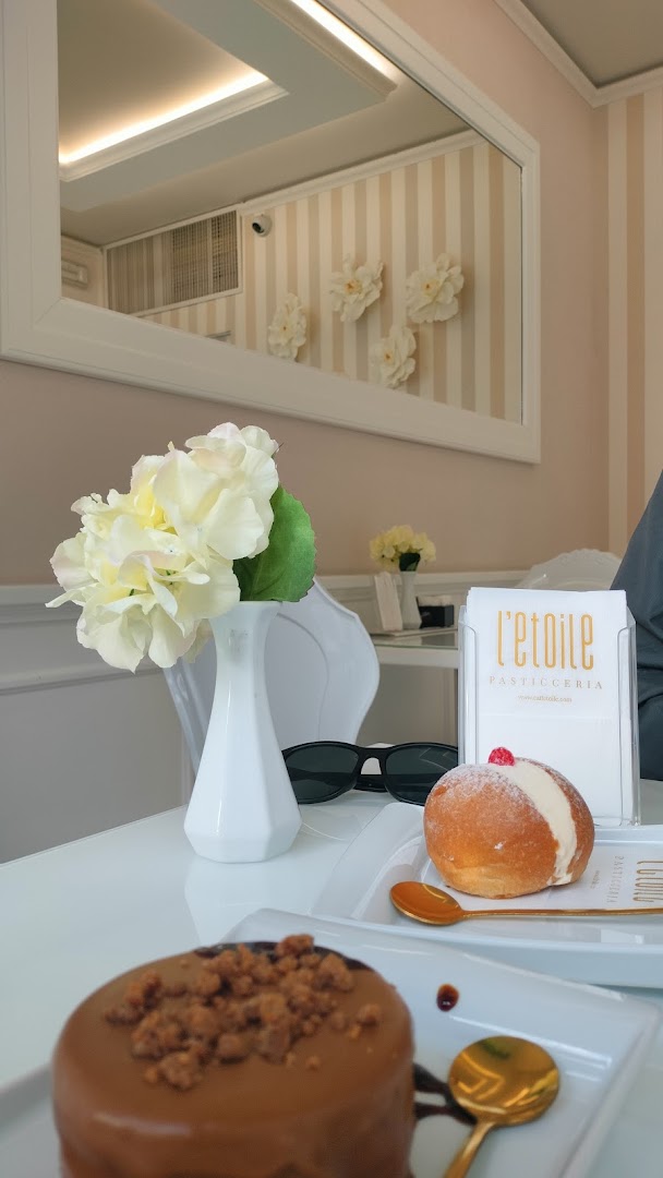 L'Etoile | Bar | Pasticceria | Gelateria | Caffetteria | Pizzeria/Ristorante |