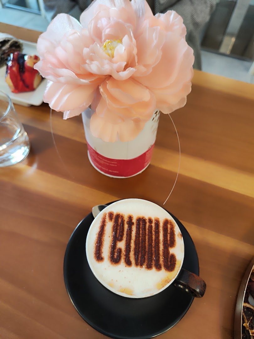 L'Etoile | Bar | Pasticceria | Gelateria | Caffetteria | Pizzeria/Ristorante |