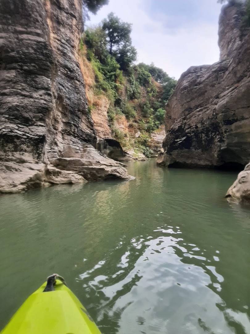 Lezioni di canoa alle Marmitte dei Giganti - Happy River