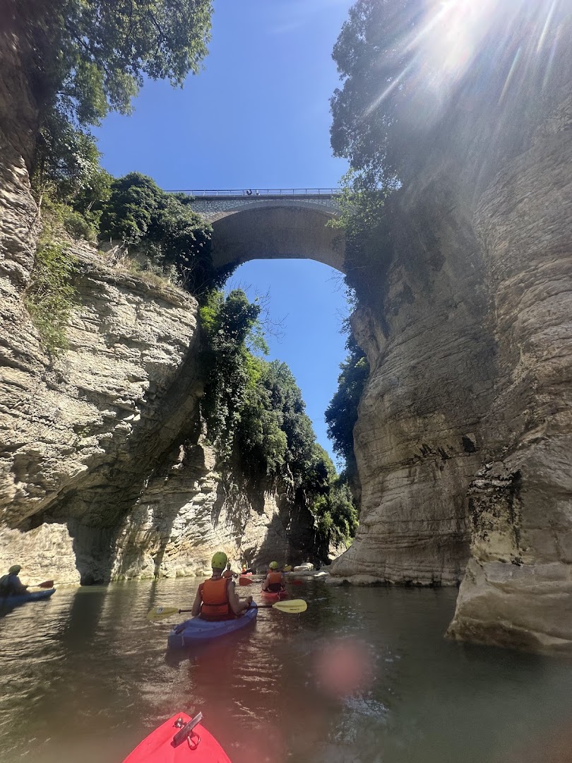 Lezioni di canoa alle Marmitte dei Giganti - Happy River