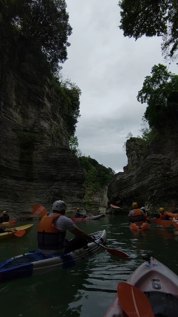 Lezioni di canoa alle Marmitte dei Giganti - Happy River