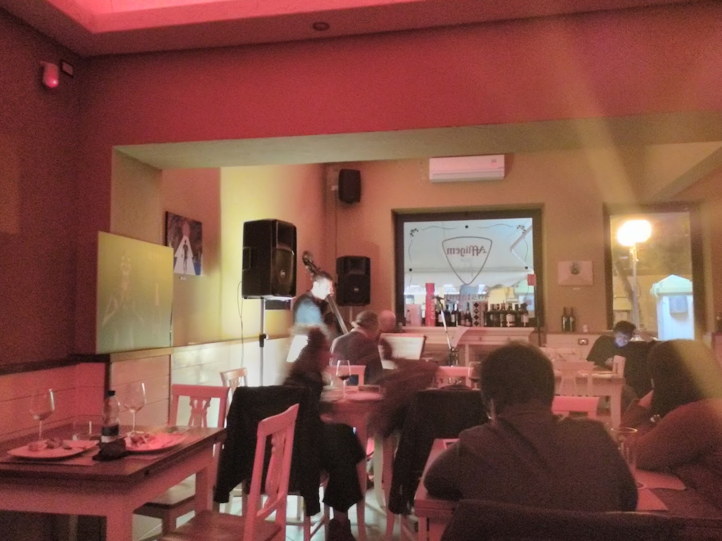 Li Pumi Wine Bar