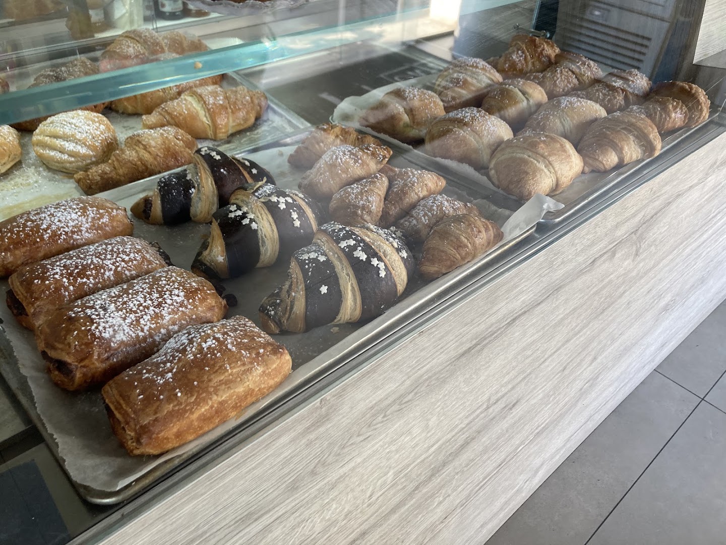Lia’S Café