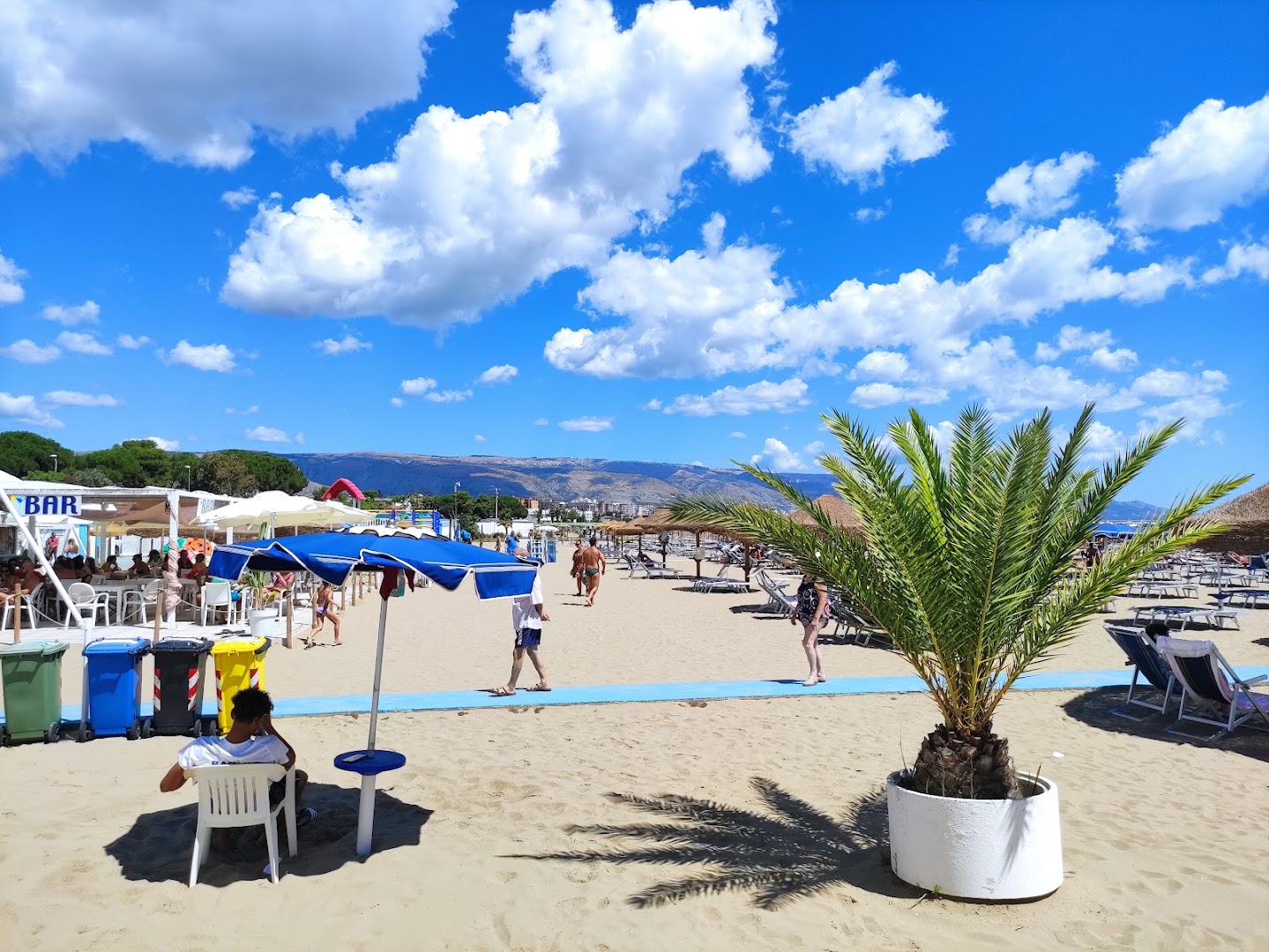 Lido Aurora lato sud di Patrizia Salice, Manfredonia