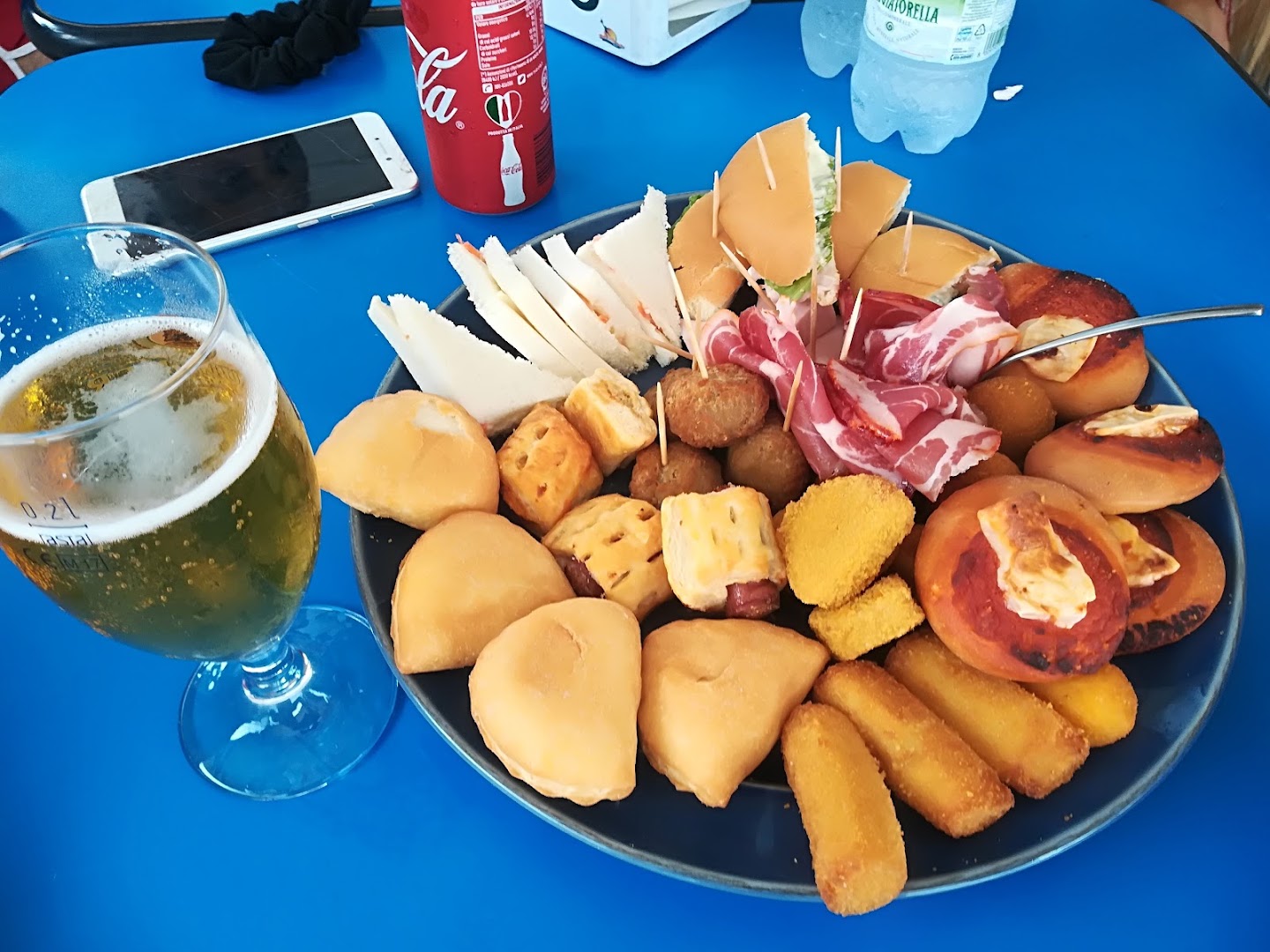 Lido BarCollando