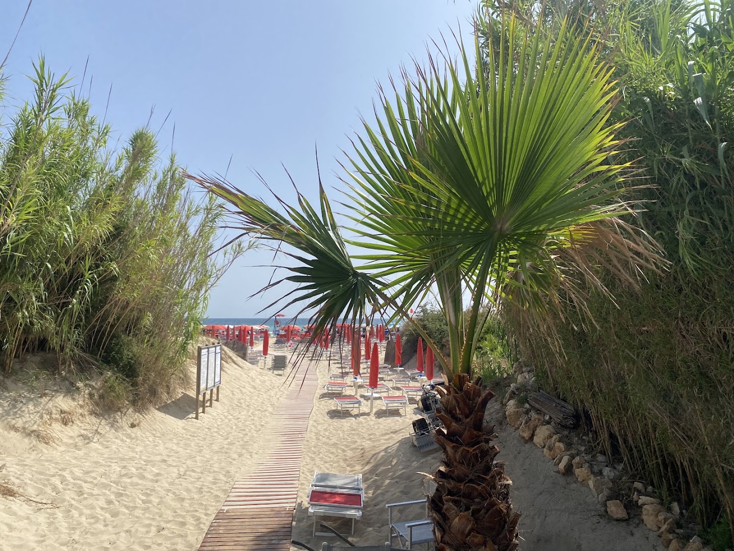Lido Leucasia Golden Beach
