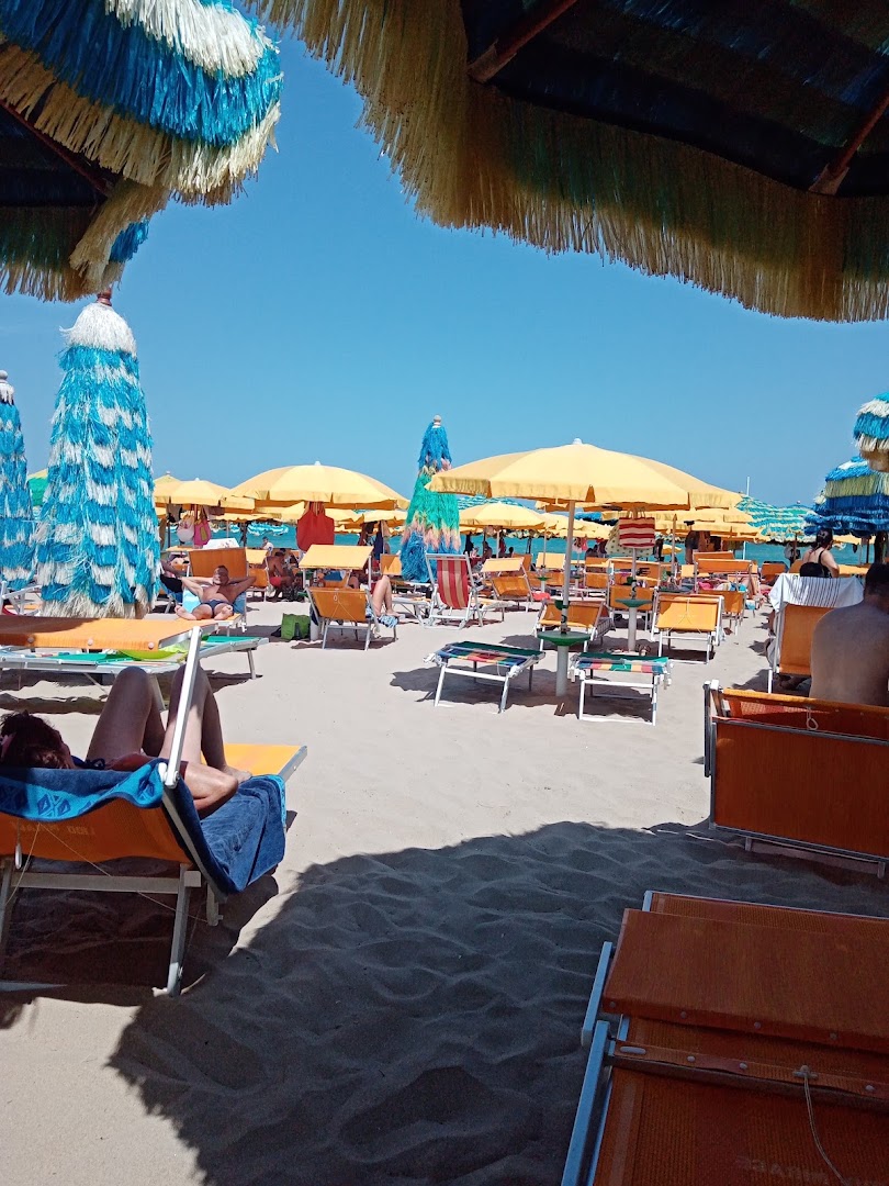 Lido Mirage Bar Area Camper