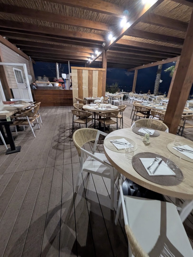 Lido Molè Monkey Restaurant