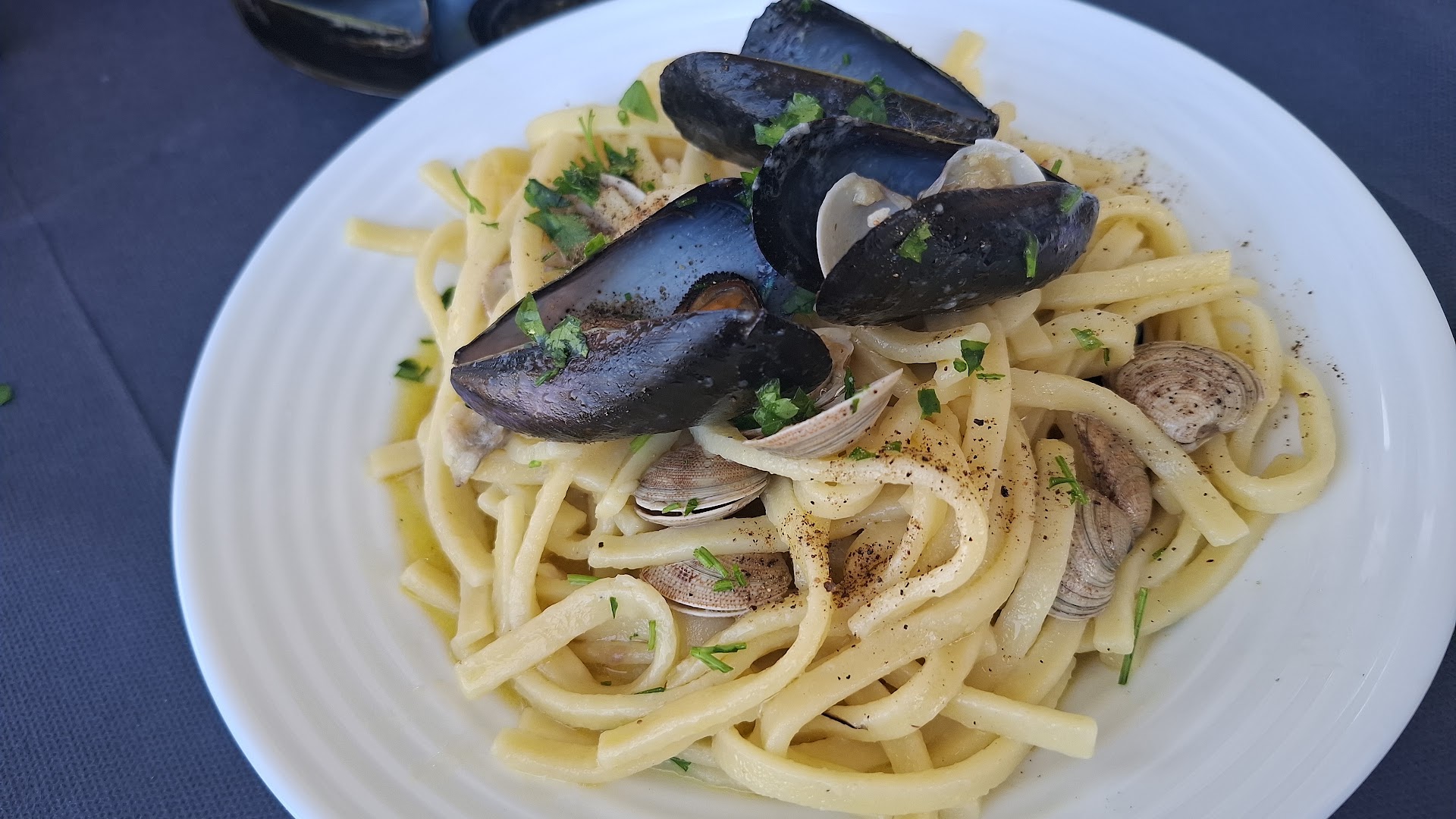 Lido & Ristorante *PESCHERIA* "La Chimera"