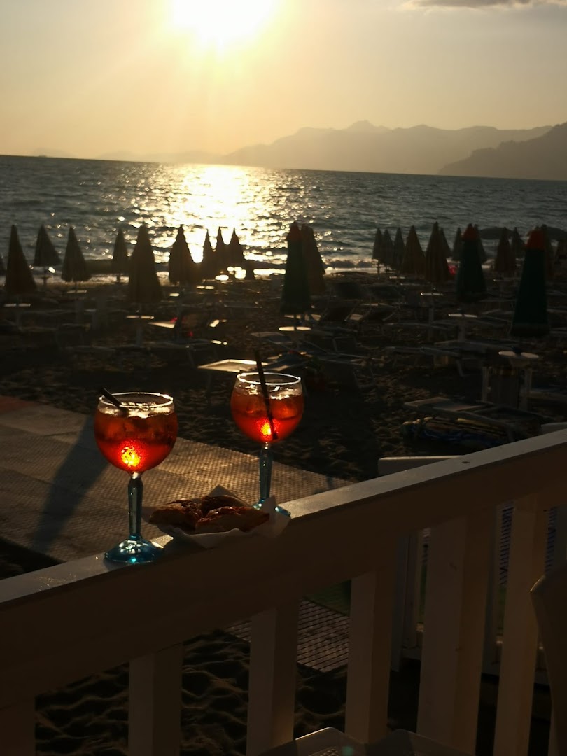 Lido White Beach