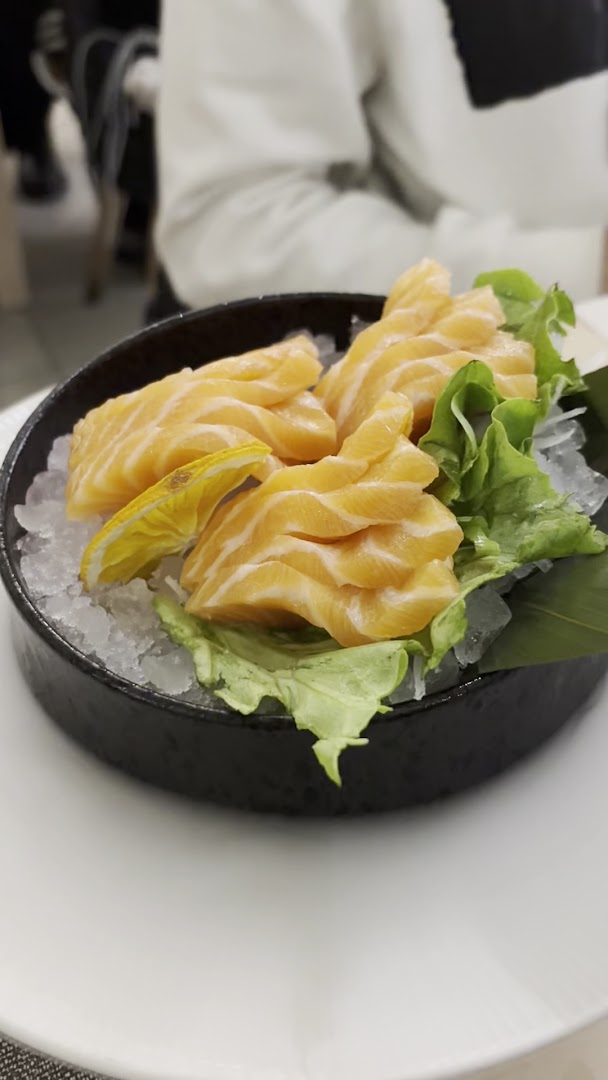 Light Sushi Restaurant