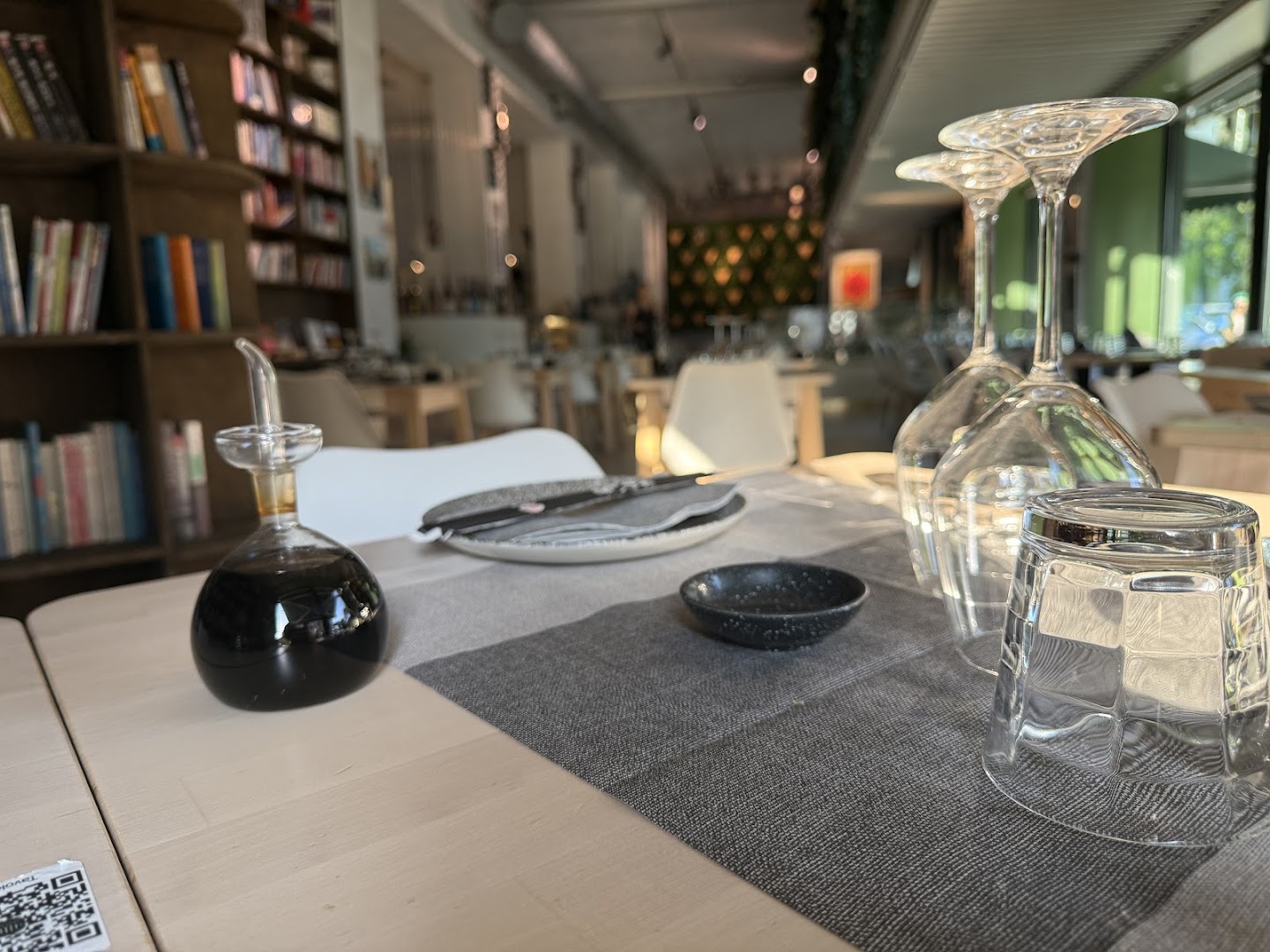 Light Sushi Restaurant