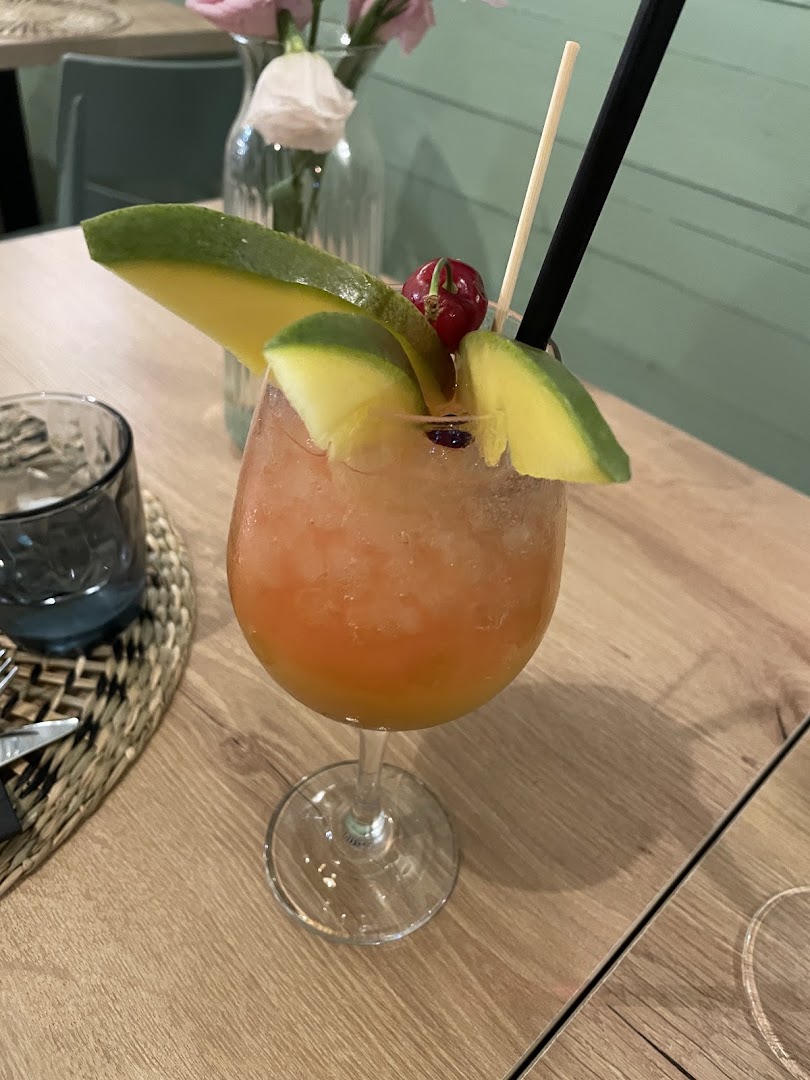 LIME tropical bistrot