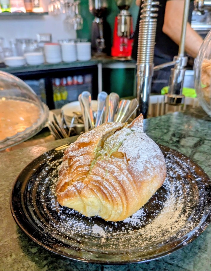 L'Incrocio, Amantea