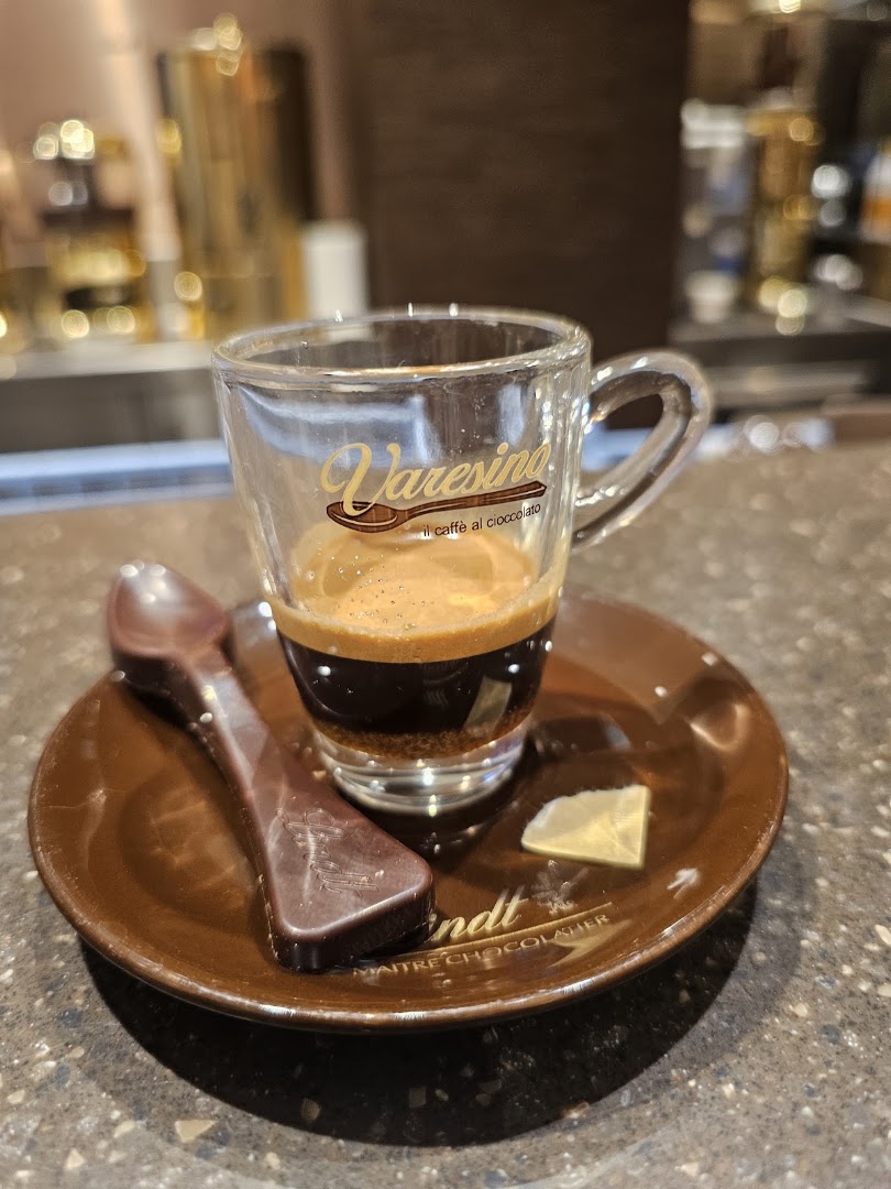 Lindt Chocolate Shop Castel Romano