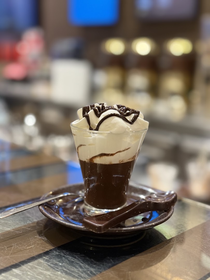 Lindt Chocolate Shop Scalo Milano