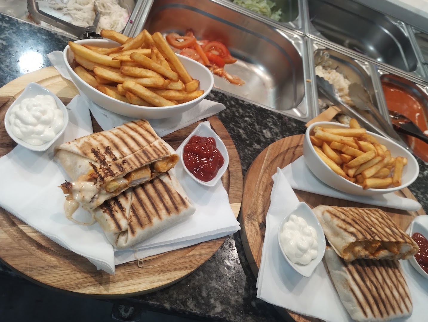 Lingotto Pizzeria Kebap Grill Bar