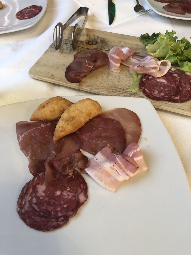 Lion House Trattoria Pizzeria, Galliate