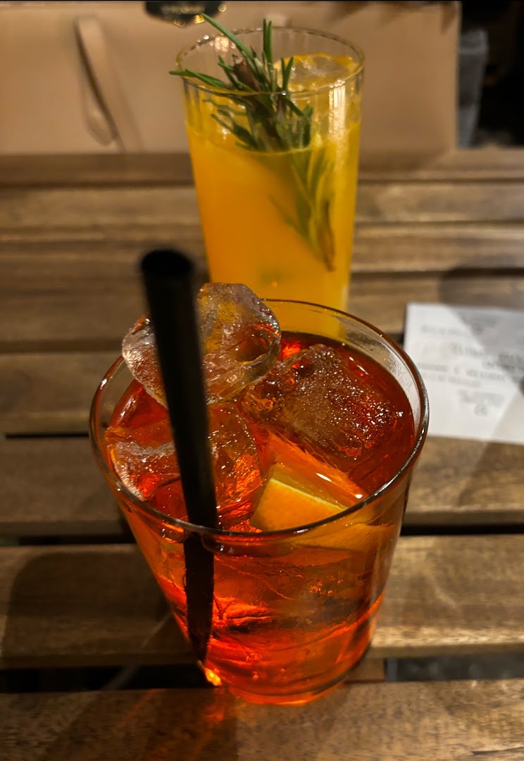 Liquors Bar, Monza