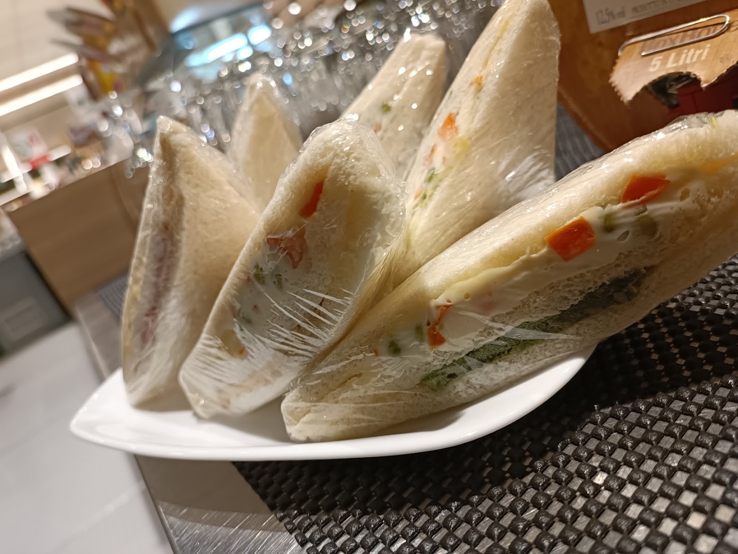 L'Iris Bar