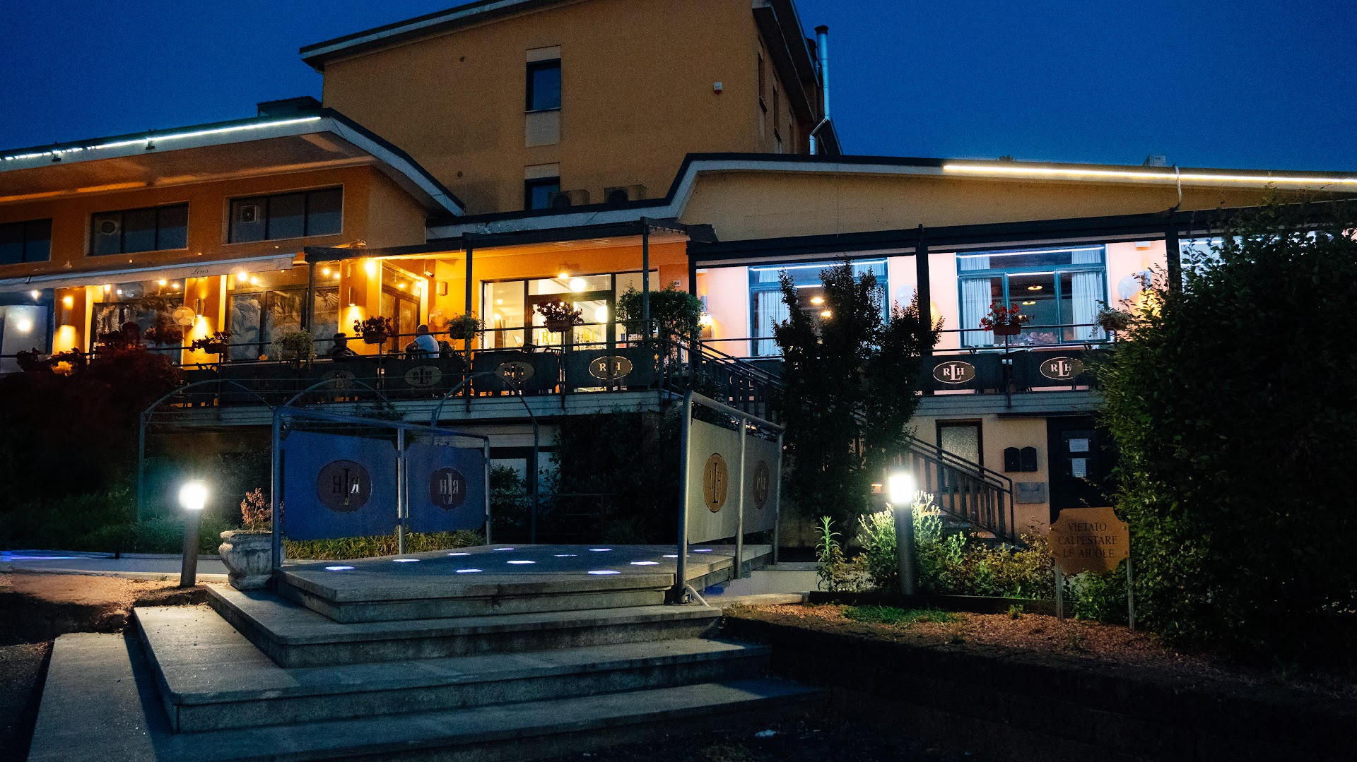 Liros Ristorante - Specialità Di Carne E Pesce Pizzeria Eventi E Cerimonie, Broni