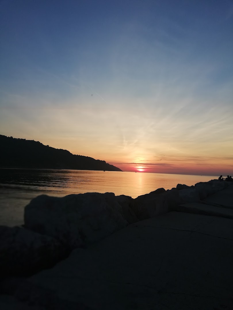 L'isola dei Sapori Pesaro - Piadina ben farcita e Cono dell'Isola, Pesaro